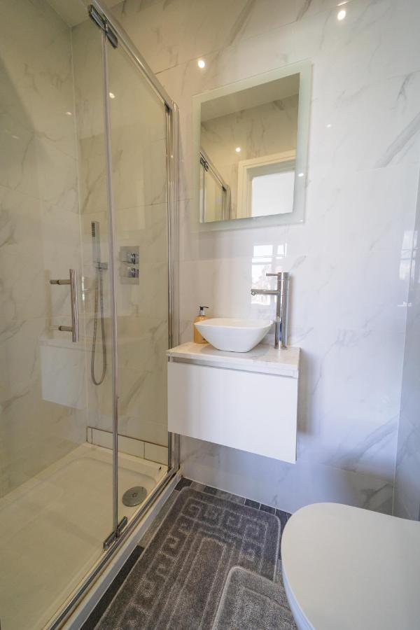 Star London Bell Lane 3-Bed Haven Apartman Hendon Kültér fotó